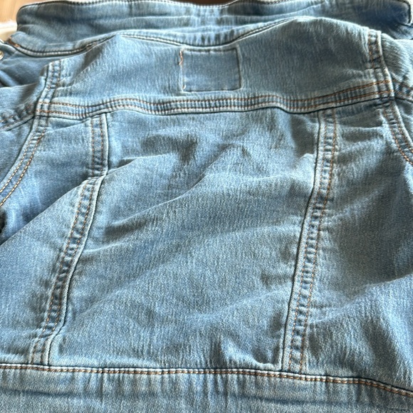 jean jacket - Picture 3 of 3